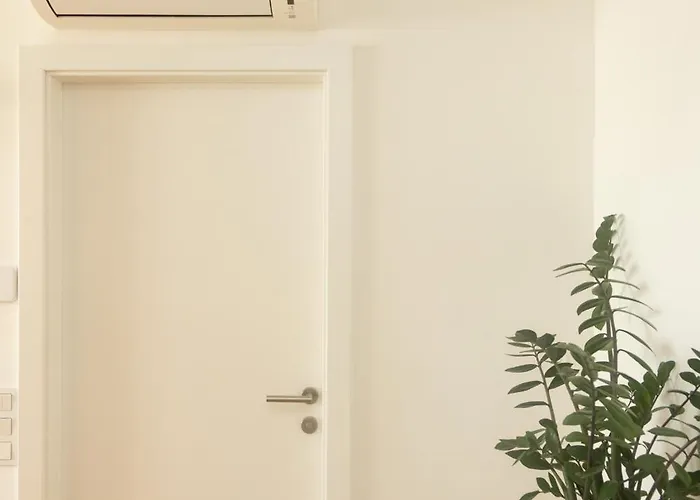 Apartamento Sunny Terrace Penthouse With Ac - Self Check-in *